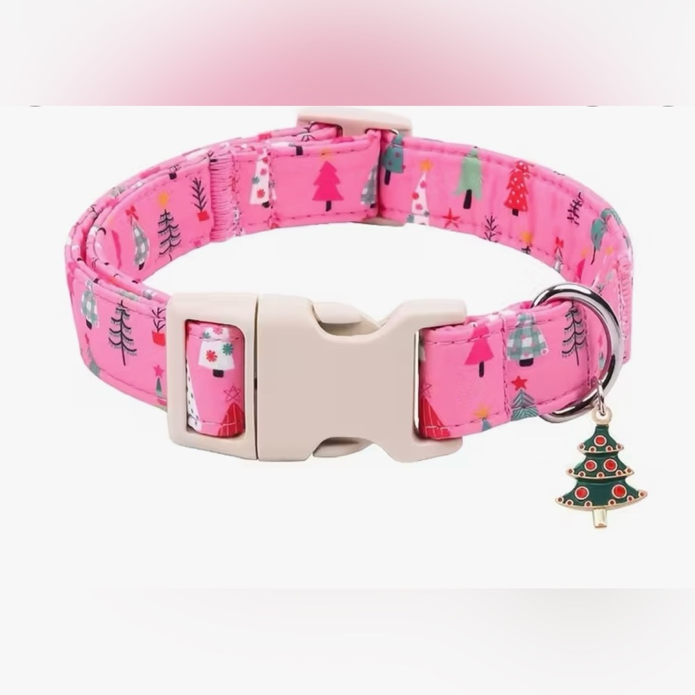 🆕 Pink Christmas Tree dog collar with adorable tree charm. Size LARGE